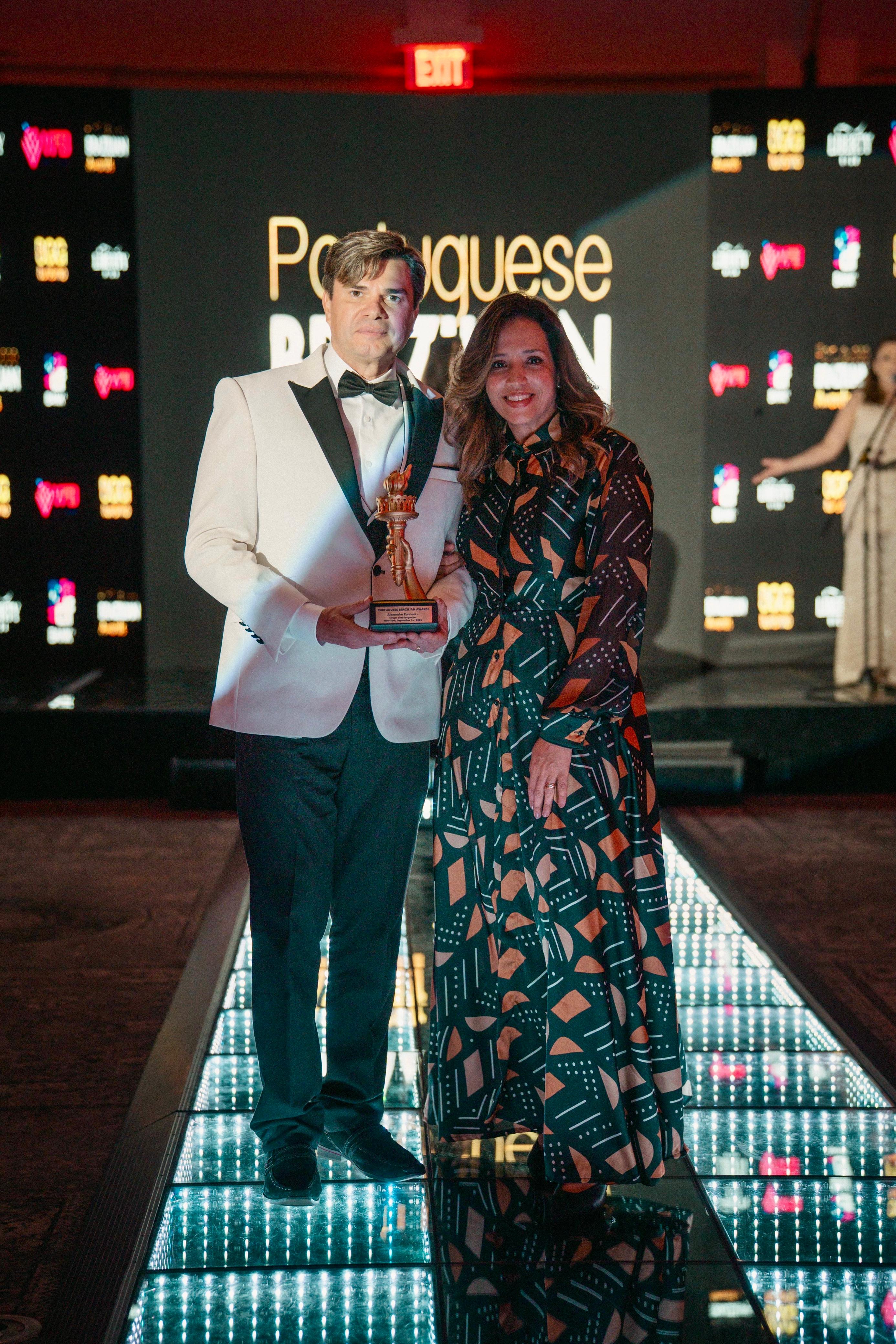 Alexandre e Giovana em premiação